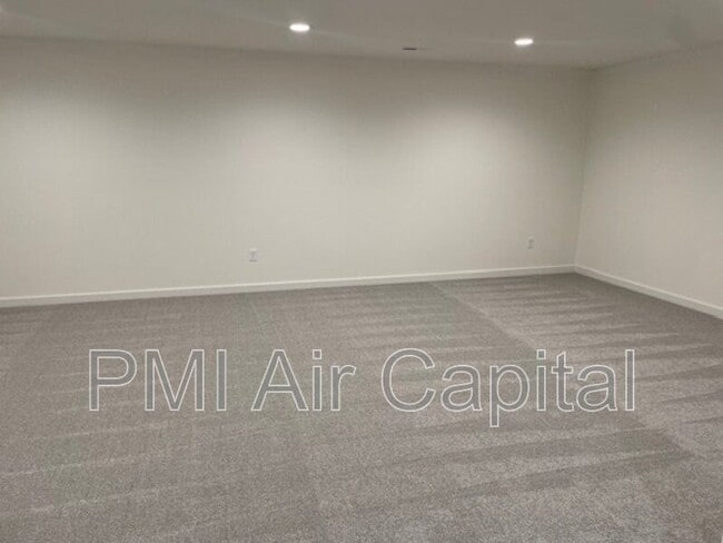 Photo - 5273 Pinecrest