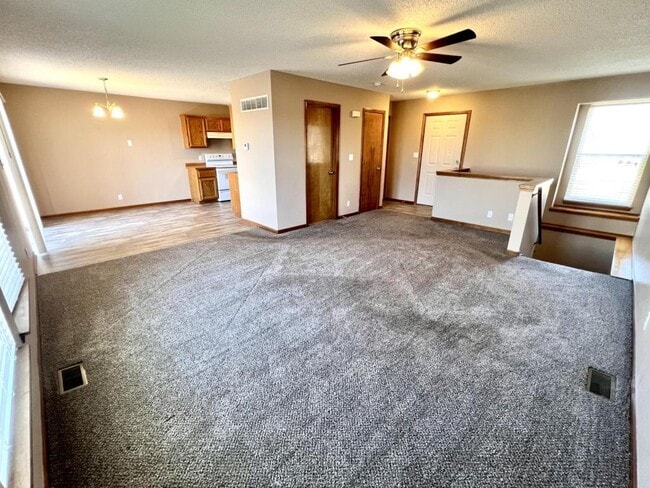 Photo - 512 N Grove St