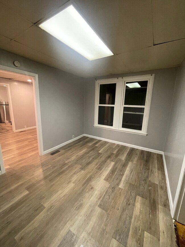 Photo - 3210 E Magnolia Ave