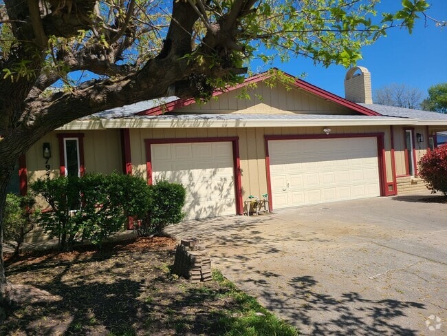 Building Photo - 7945-7947 Tangors Way Unit 7945 Tangors Way Rental