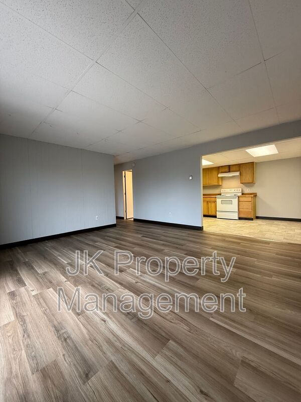 Photo - 1122 1st Ave SW