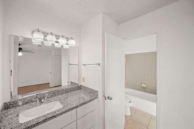 Photo - 3987 Tanglewilde St Unit True