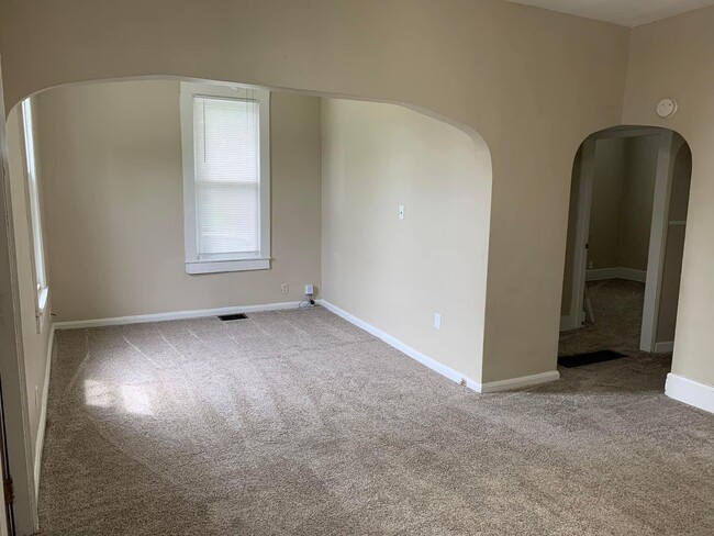Photo - 2100 N Weinbach Ave