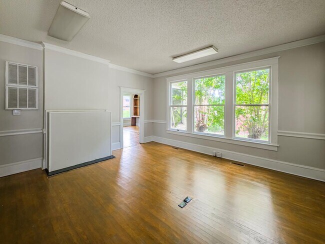 218 Central Ave Unit 1
