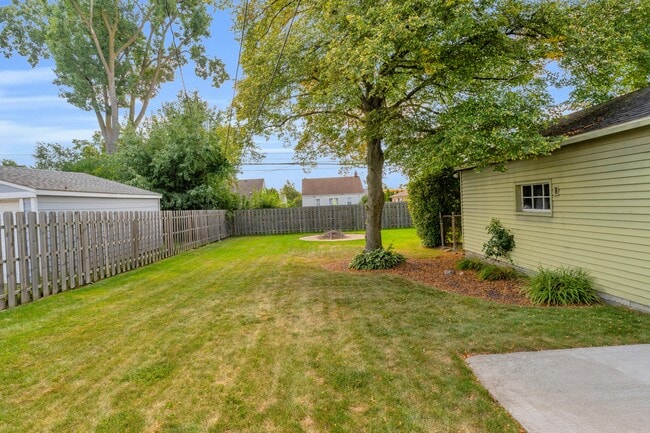 Photo - 3711 Normandy Rd