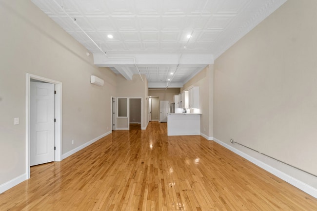 Photo - 33 Court St Unit Apt 21