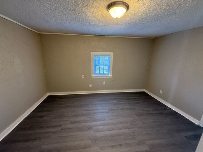 Photo - Move-in Special - 1/2 off first month's rent!