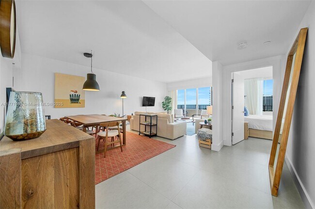 Photo - 201 Crandon Blvd Unit 827