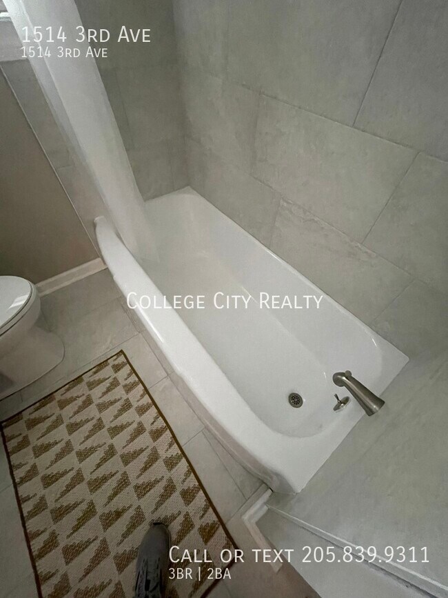 Photo - 1514 3rd Ave