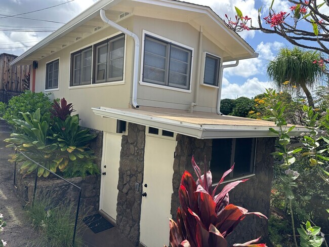 Building Photo - 2114 Wilder Ave Unit 'Ohana Rental