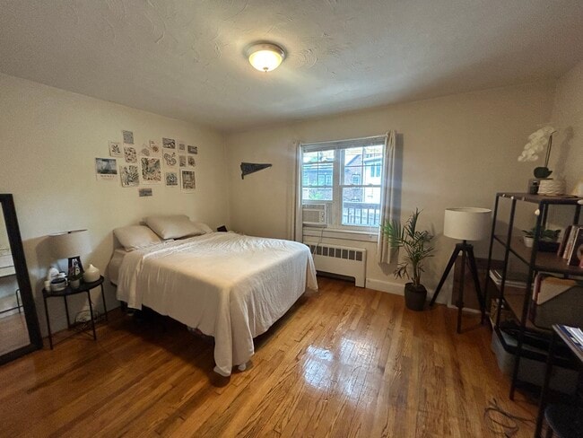 Building Photo - 23 Heath St Unit 1 Rental