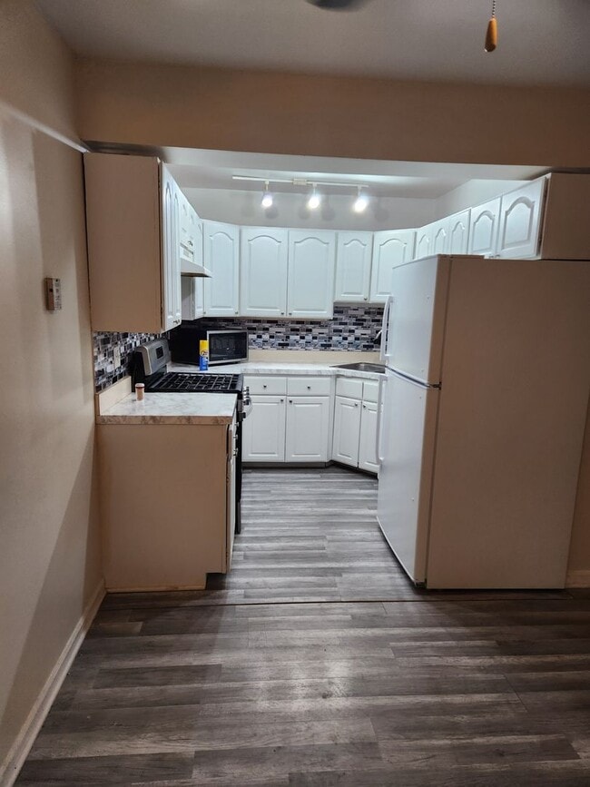 Photo - 451 Doral Terrace