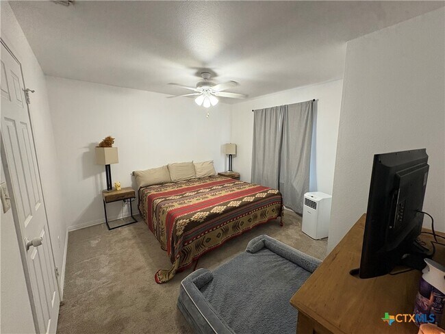 Photo - 1500 N Claremont Cir