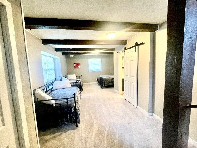 Photo - 1021 Keokuk St Unit Down