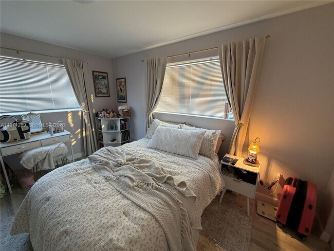 Photo - 3101 SW 27th Ave Unit 304