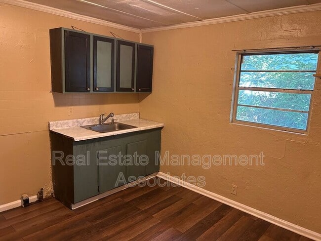 Photo - 220 E Central Ave Unit Apt A