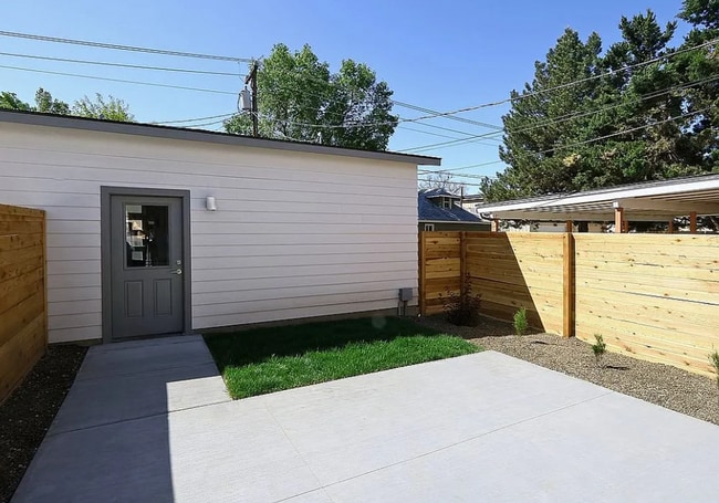 Photo - 2805 W Pleasanton Ave