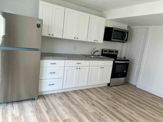 Photo - 1313 W Caine Dr