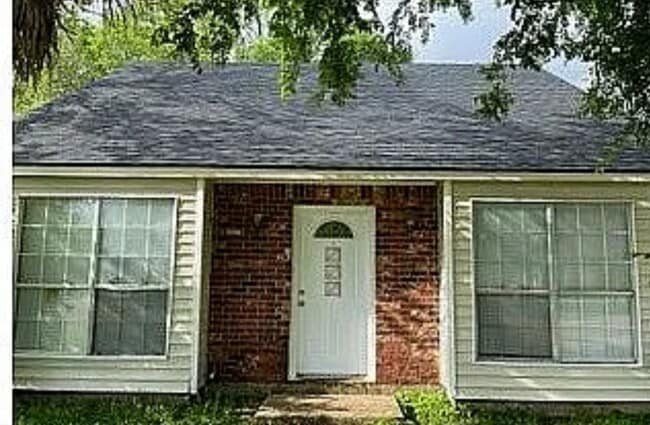 Building Photo - 10841 Weiner Creek Dr