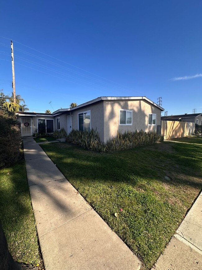 CLAIREMONT MESA BLVD Duplex - CLAIREMONT MESA BLVD Duplex Apartment Unit 4574