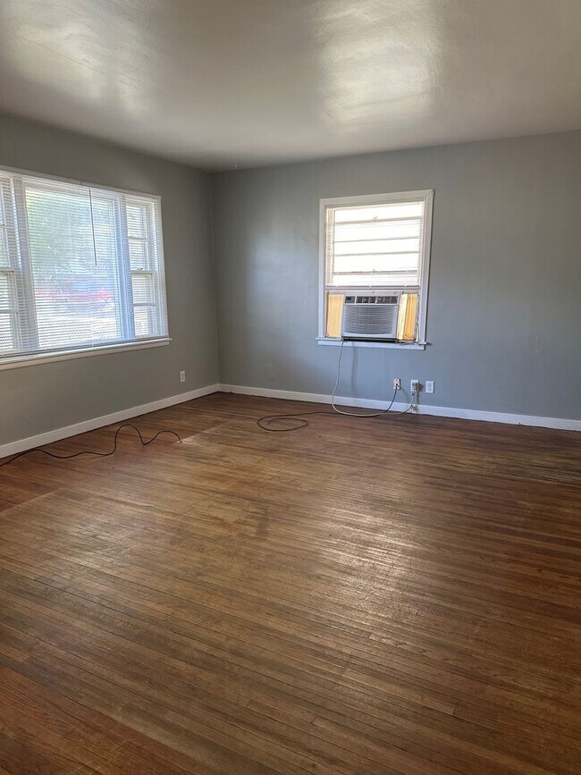 Photo - 138 Madison St