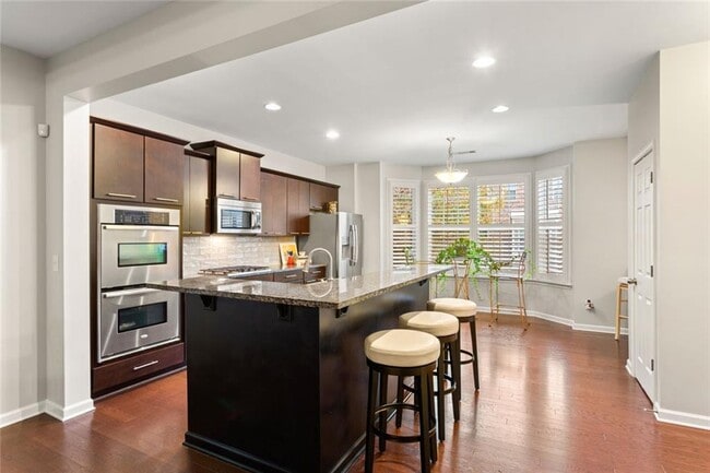 Photo - 4324 Laurel Creek Ct SE