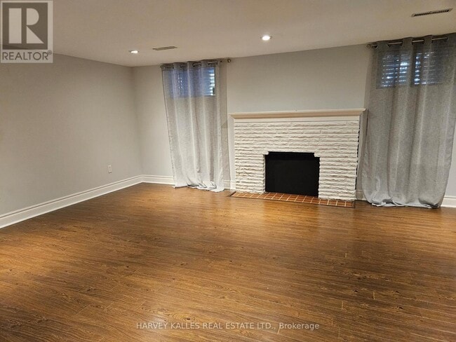 85 Lanark Ave