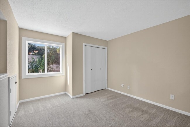 Building Photo - 8515 Pool Creek Dr