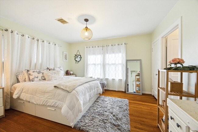 Photo - 2511 White Oak Dr Unit A