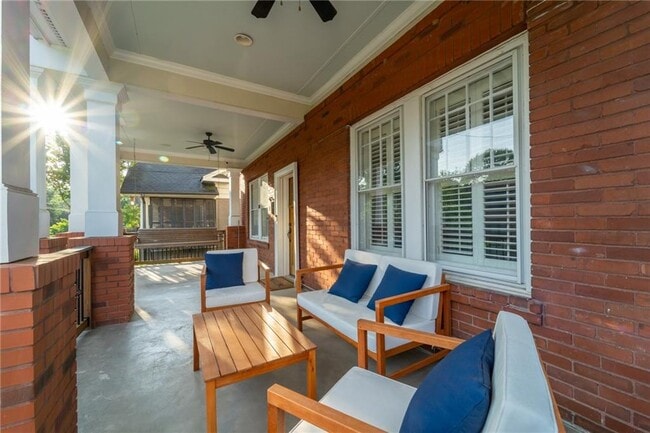 Photo - 781 Greenwood Ave NE