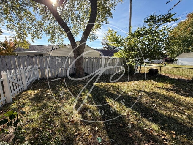 Photo - Beautiful  4-Bedroom Home in Maumee with S...
