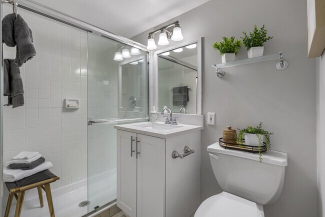 Photo - Palm Court at Wellington Apartments