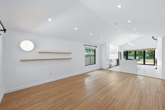 Photo - 5207 Avenue F