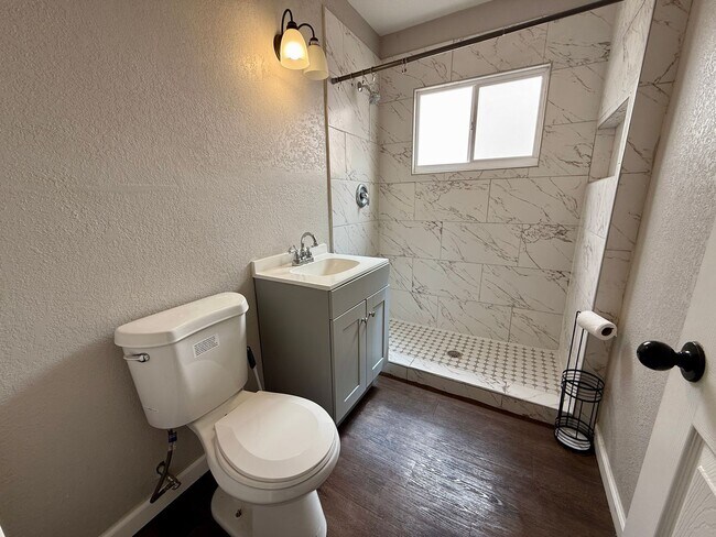 5593 Hunt Ct Unit 1