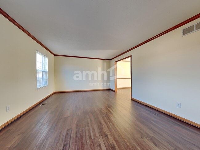 Photo - 6088 Lakewood Dr