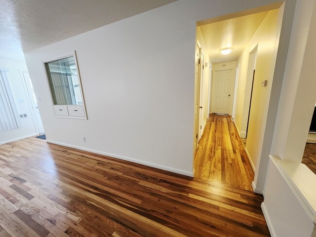 Hall way - 85 Princeton Ave Unit 85A Princeton