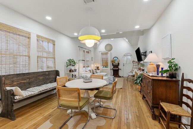 Photo - 5622 Charles Pl