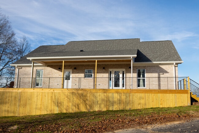 Photo - 161 Emalyn Ct