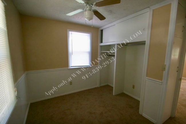 Photo - Cute 3 Bed 1 Bath in Raytown-Coming SOON!!