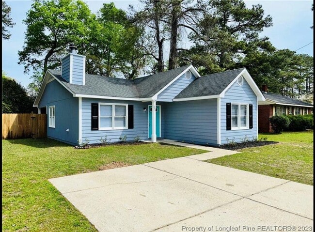 Photo - 208 Northwest Ave