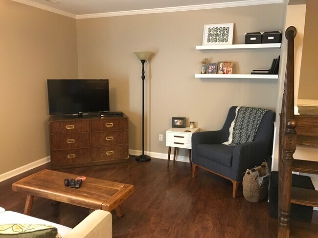 Photo - 1350 Maple Shade Lane