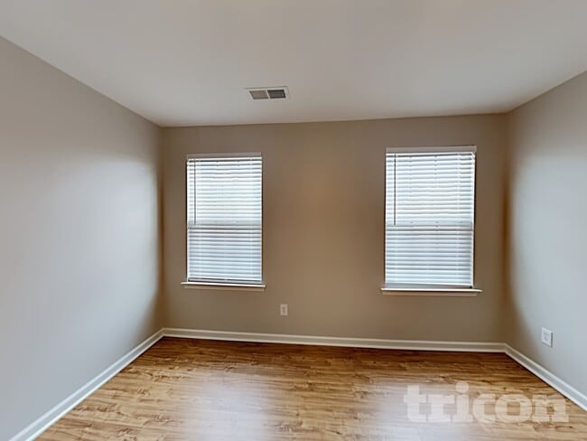 Photo - 300 Sunny Vw Dr