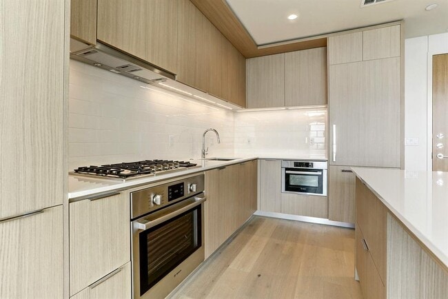 Photo - 44 East Ave Unit 3506