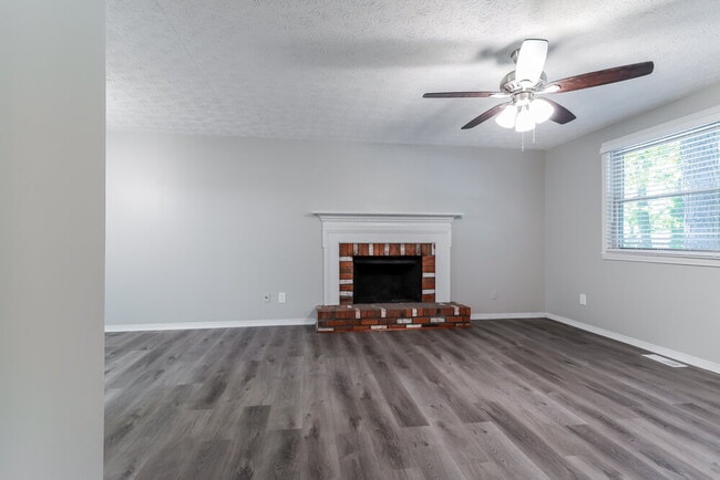 5099 Stone Trace