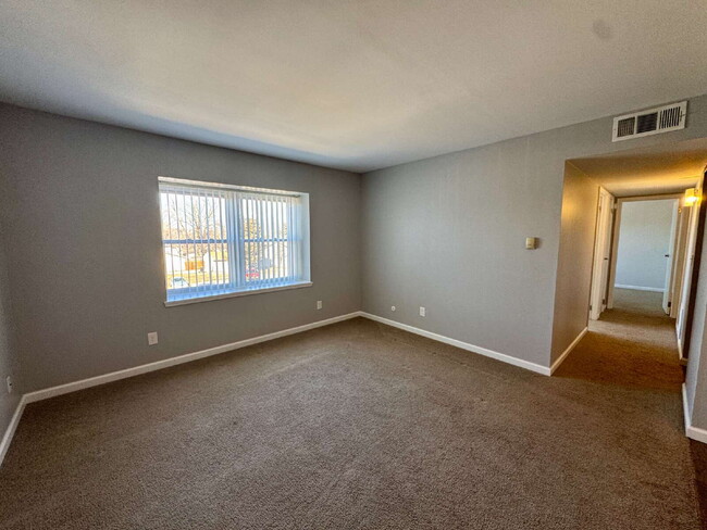 Photo - 600 E McKinley Rd Unidad Apt 3B