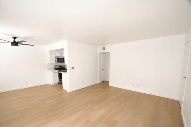 Photo - 10914 Camarillo St Unit 03