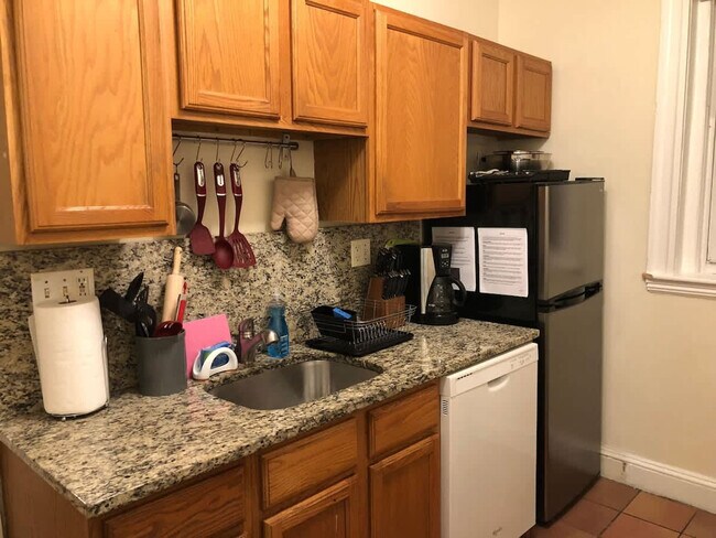 109 Strathmore Rd Unit SI FL2-ID1564668P