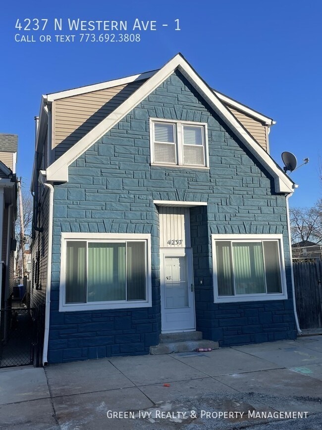 Building Photo - 4237 N Western Ave Unit 1
