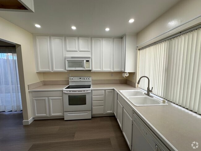 Building Photo - 2208 Summerpark Ct Rental