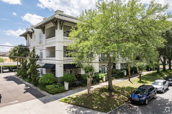 Chelsea-Riverside Condo - Chelsea-Riverside Condo
